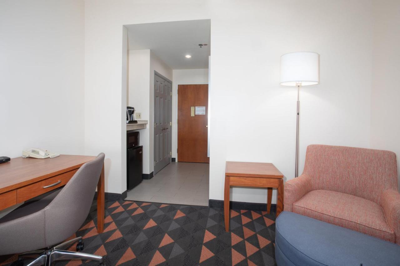 Holiday Inn & Suites Goodyear - West Phoenix Area By Ihg Eksteriør billede