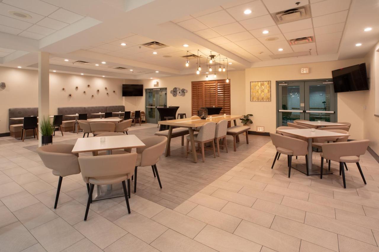 Holiday Inn & Suites Goodyear - West Phoenix Area By Ihg Eksteriør billede