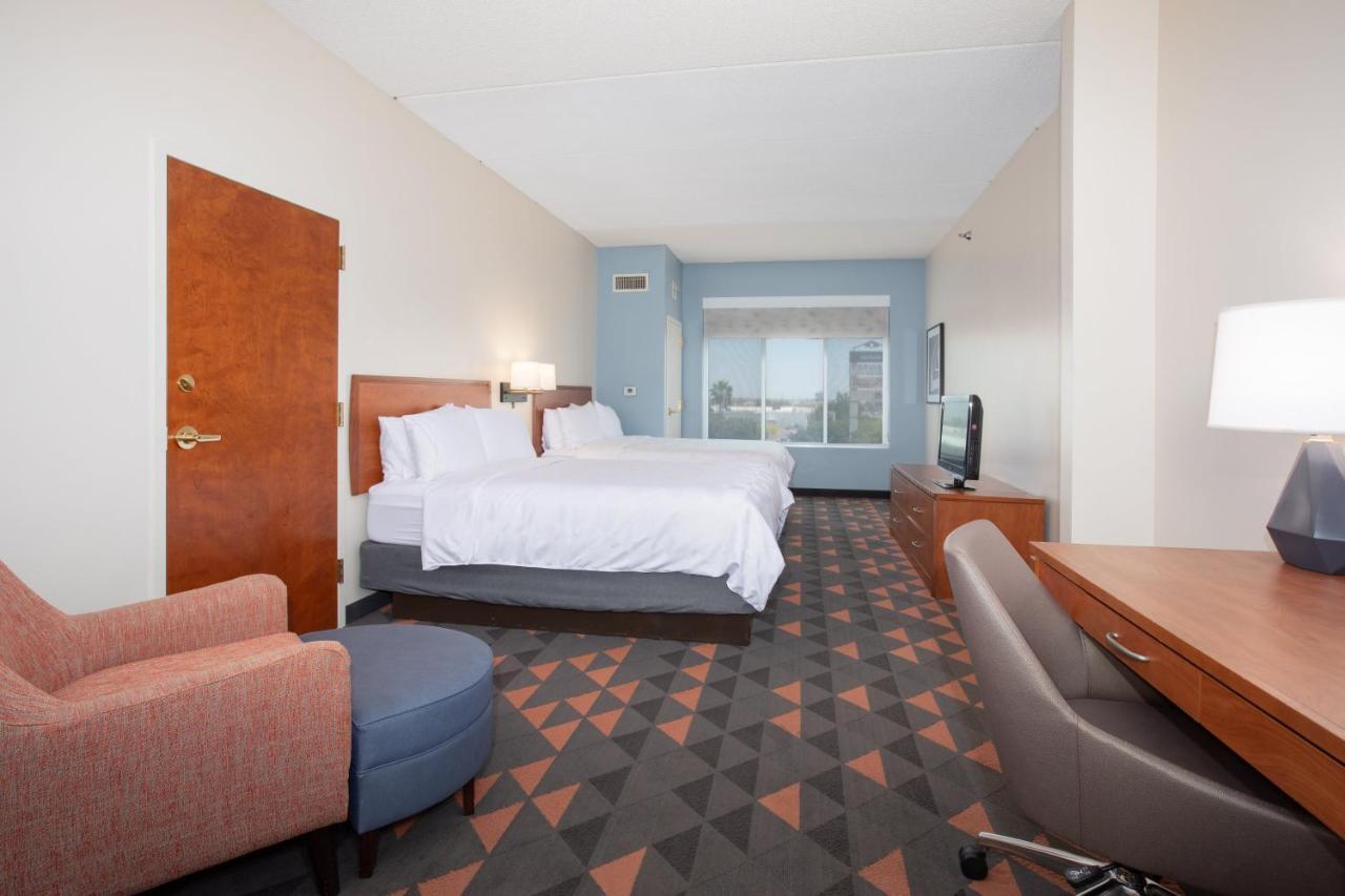 Holiday Inn & Suites Goodyear - West Phoenix Area By Ihg Eksteriør billede