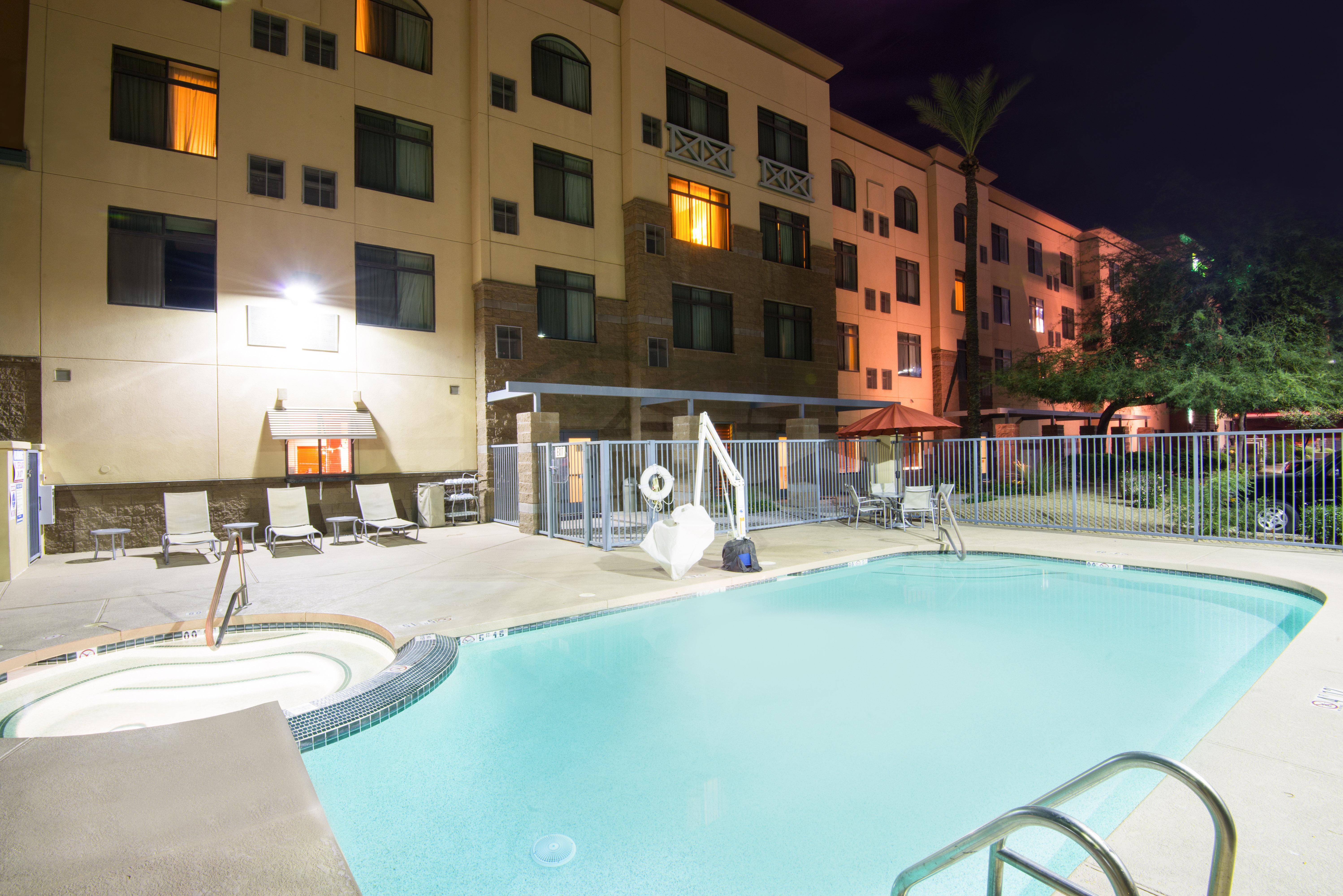Holiday Inn & Suites Goodyear - West Phoenix Area By Ihg Eksteriør billede