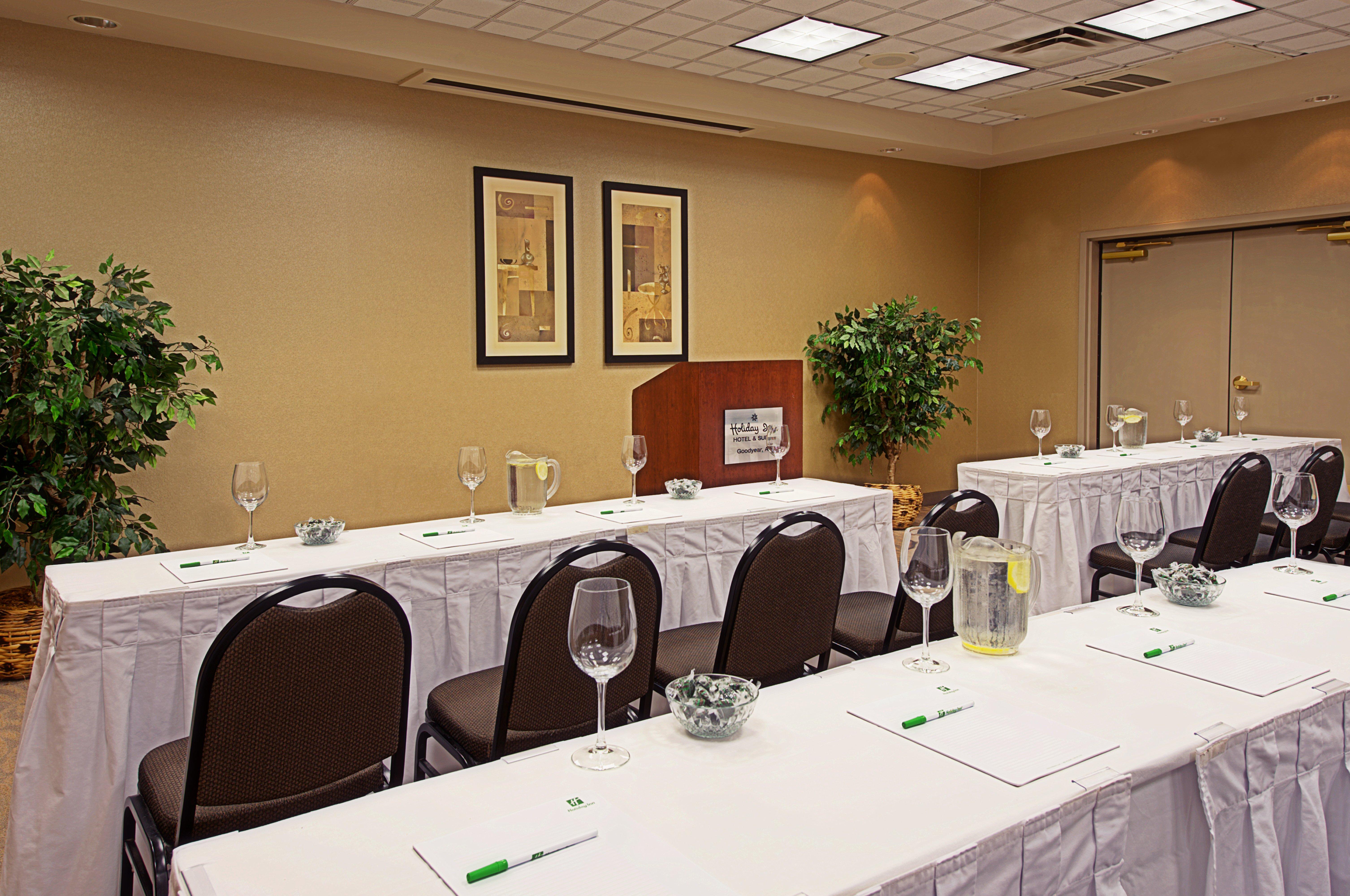 Holiday Inn & Suites Goodyear - West Phoenix Area By Ihg Eksteriør billede