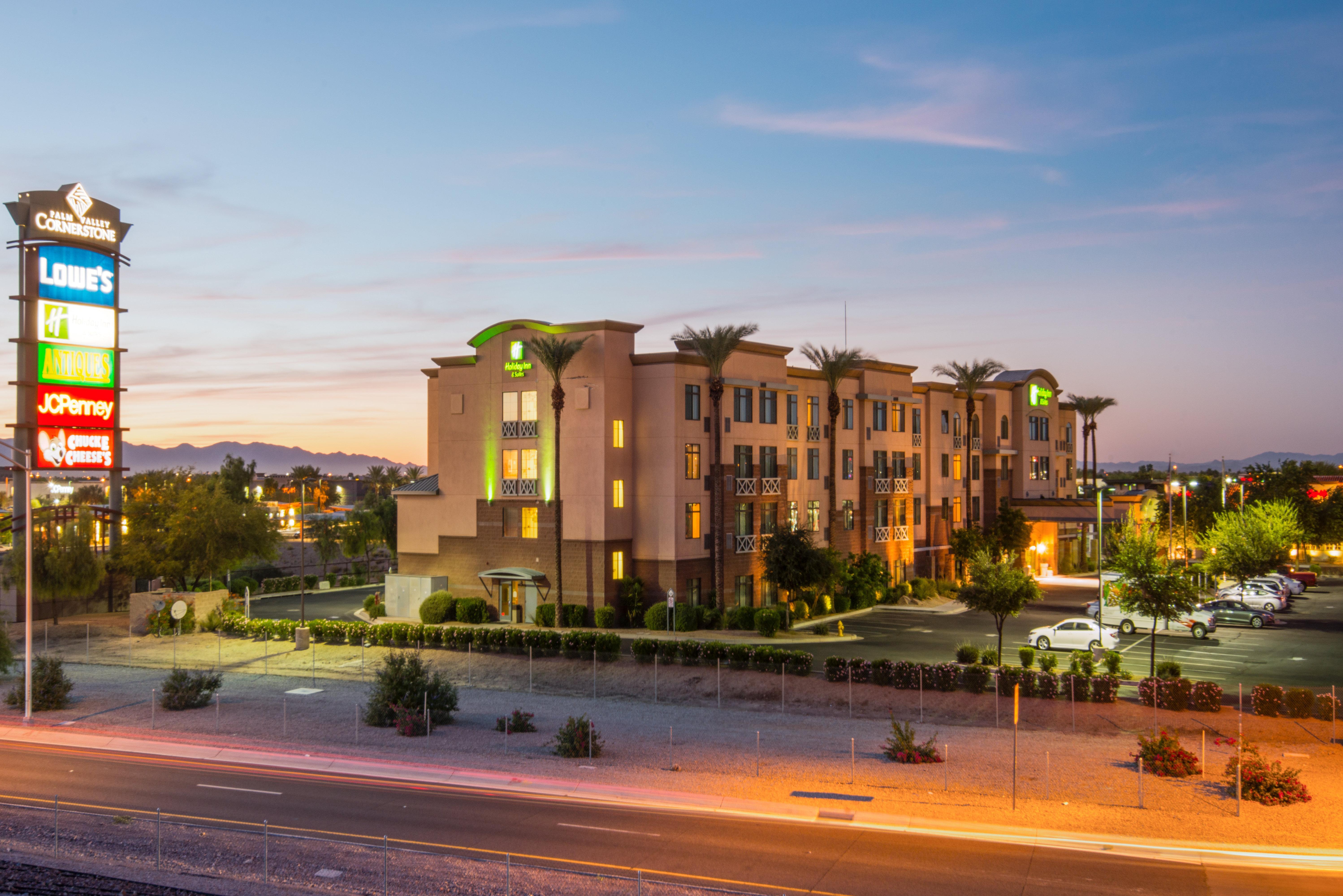 Holiday Inn & Suites Goodyear - West Phoenix Area By Ihg Eksteriør billede