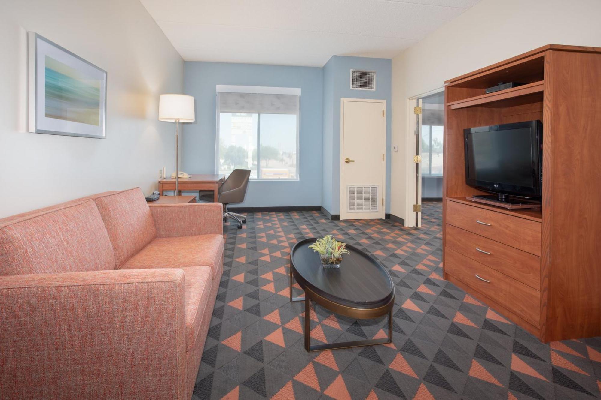 Holiday Inn & Suites Goodyear - West Phoenix Area By Ihg Eksteriør billede